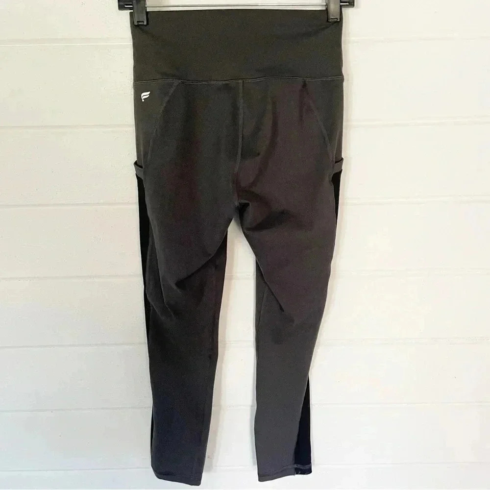 Fabletics On-The-Go Powerhold High-Waisted Gray Leggings Size Small - Picture 8 of 10